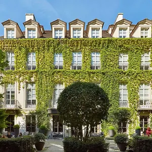 Hotel Le Pavillon De La Reine & Spa, Place Des Vosges, Parijs